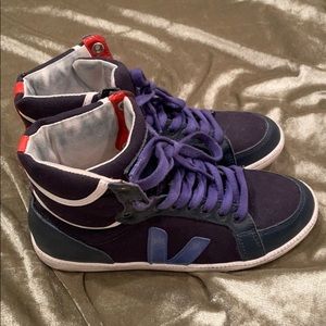 High top veja sneakers
